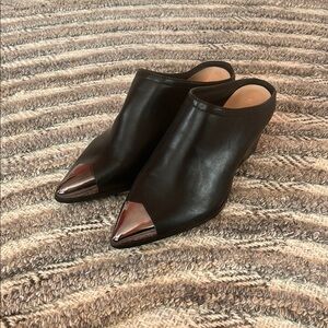 Modern rush heeled shoe.